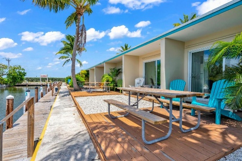 Coconut Cay Resort image 5